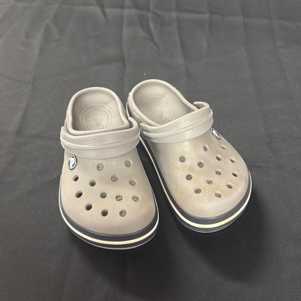 Youth crocs size 1